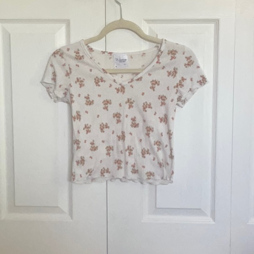 Wandering dreams (Marshall’s brand), XS white top with floral pattern